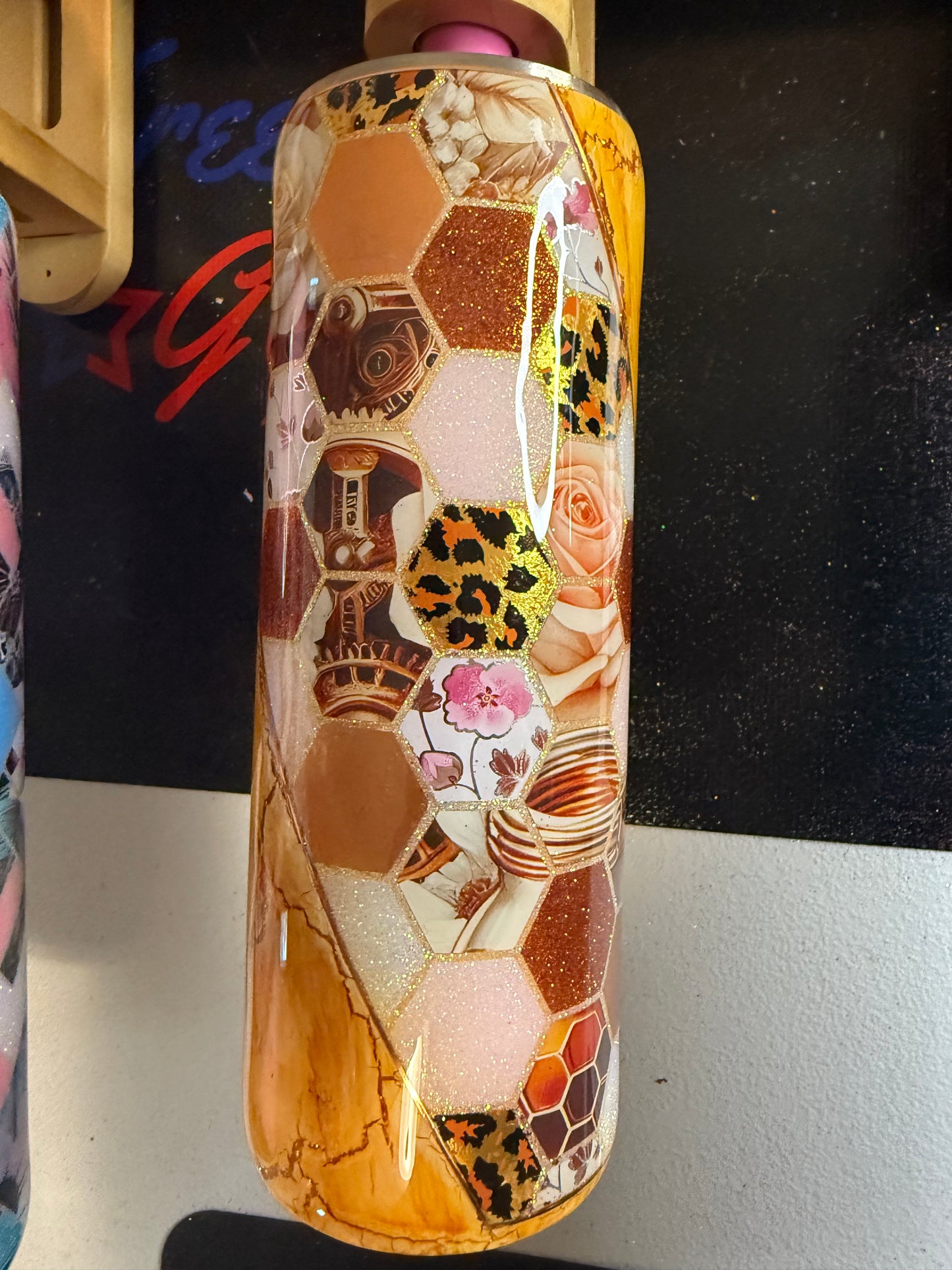 #24 Honeycomb WOODGRAIN